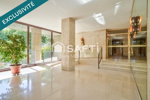 Vue panoramique d’exception, baignée de lumière.