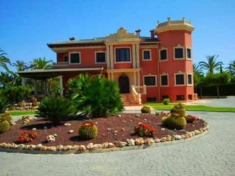 Luxury Detached Villa with 7.000 sqm Plot located 6 km. from the Beaches and 9 km. from Alicante City Reduced from 1.700.000 to 980.000  Located in a prestigious area the property benefits of 2 entrances for cars and consists of 3 floors of 120 sqm ...