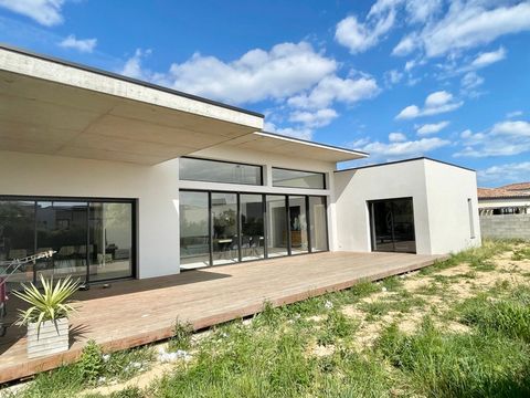 Dpt Hérault (34), à vendre SAUSSAN maison P4 de 155 m² - Terrain de 750,00 m²