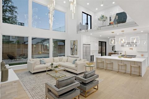 5 bed,6 baths , 2 offices and pool This Dallas, Texas residence showcases the perfect blend of LA and Miami modern style, where open spaces, clean lines, and an emphasis on natural light come together to create a truly breathtaking atmosphere. As you...