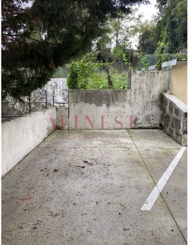 LOOKING FOR 1 PARKING SPACE IN PORTO? This parking space in Porto - Rua Aires Ornelas, is located in a residential building. Large place of very easy access with 10.5m2. Don't miss this opportunity! For more information, please contact our Lisbon Sto...