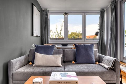 For stays longer than 1 month, we offer custom pricing. Please reach out for an exact quote! Show up and start living from day one in Vienna with this pretty one-bedroom apartment. You’ll love coming home to this thoughtfully furnished, beautifully d...