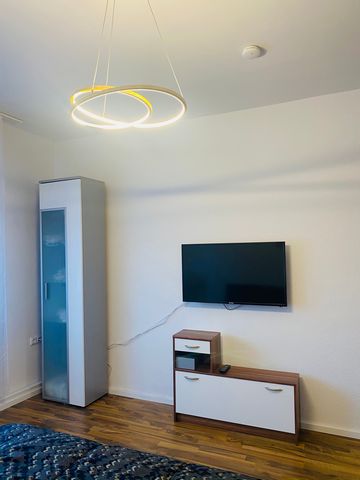 Freshly renovated bright and fully furnished flat located in a small residential and commercial building in the heart of Eschborn, within walking distance to Deutsche Börse, E&Y, Commerzbank, Deutsche Bank, etc. The flat was extensively renovated and...