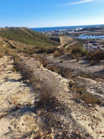 Urban, Single-family Plots of at least 400m2 located in Pueblo Salinas Vera Playa, are at different heights with great views of the Mediterranean Sea, Garrucha and Mojácar. A perfect enclave to make your ideal home with a buildable area per plot of u...