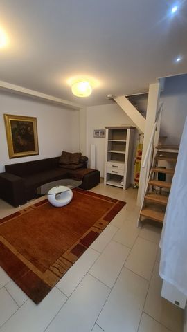 The apartment is in the rear building of Pfinztalstr. 72 in Durlach and is lovingly furnished and equipped with everything you need. The tram can be reached on foot in one minute.