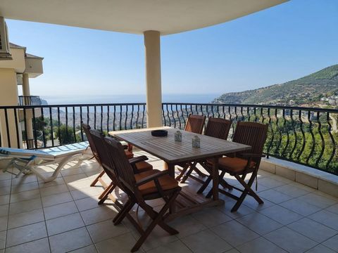 Quiet calm place Apartment in a mountainous area with full views of the sea and the fortress 2+1 110m2 2 bathrooms Large balcony The complex has a total of 12 apartments, 4 blocks of 3 floors The apartment is fully furnished Possibility of obtaining ...