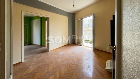 Palaio Faleron, Flisvos, apartment for sale with a total area of 65 sqm on the 2nd floor of a building constructed in the early '60s. The exterior of the building follows the style of the period it was built, maintaining the urban planning line of Ol...