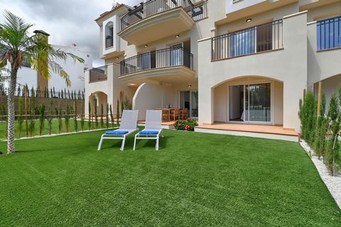 Wonderful and comfortable apartment in Denia, Costa Blanca, Spain with communal pool for 6 persons. The apartment is situated in a residential beach area, close to shops and at 3 km from Playa de la Marineta beach. The apartment has 2 bedrooms and 1 ...