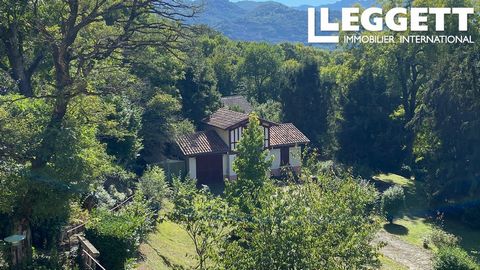 A25783CMC31 - This fabulous property is situated 1h15 from Toulouse and 30 minutes from the ski resorts and the Spanish border. Recharge your batteries by admiring the view and taking advantage of a magnificent park planted with 6836 trees. The house...