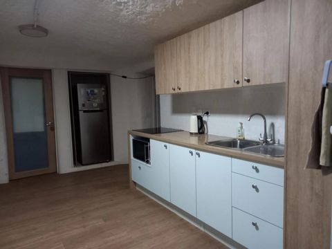 This is one of the best properties (Dugouts) in Coober Pedy The quality and finish is second to none and because of this is low maintenance Unit 1 (RHS UNIT) is a Two bedroom unit currently used as Air BNB Fully functional Kitchen with Living / Dinin...