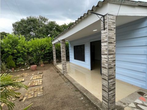 Cabin for sale in Sabanas de Bonda, cozy country style, ideal for people who like to live surrounded by vegetation, has green areas, small banana plantation, fruit trees. The cabin has a living room, dining room, 3 bedrooms, 2 bathrooms, large patio....