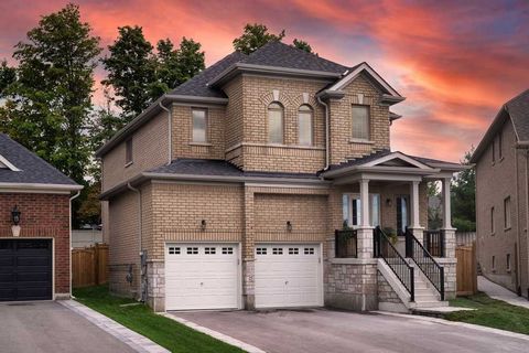 Absolutely Stunning Situated On Premium Lot In Prestigious Bradford Neighbourhood. Soaring Foyer Ceiling & 9' Main, Newly Fin Bsmt W/ Full Bath & Large Br.New/Custom Huge Deck Overlooking Semi Private Yard. Features 4 Car Driveway/Double Garage, 4 + ...