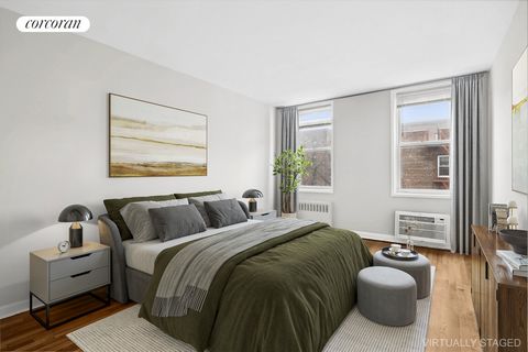 Price correction...!The Crescent House at 31-85 Cresent Street, unit 606 is s ituated at Astoria's crossroads. As one of the earlier developments in Astoria, it boasts a prime address. Stepping inside the apartment you will immediately notice the ove...