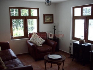 Price: €34.500,00 District: Sredets Category: House Area: 60 sq.m. Plot Size: 1200 sq.m. Bedrooms: 2 Bathrooms: 1 Location: Countryside Two-storey renovated and fully furnished house in a village near the Turkish border, 60 km from the town of Burgas...