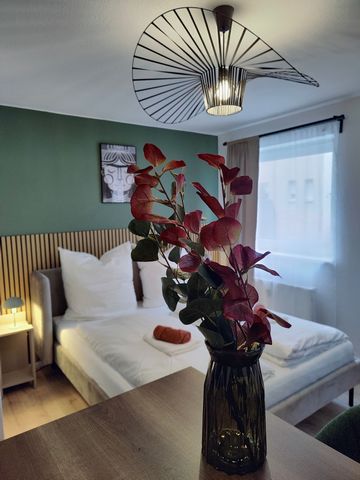 Welcome to your cosy home in the heart of Mannheim - perfect for business people, students as well as congress and city visitors. - Very good location, in the centre of the squares - Freshly renovated and furnished to a high standard - Cosy double be...