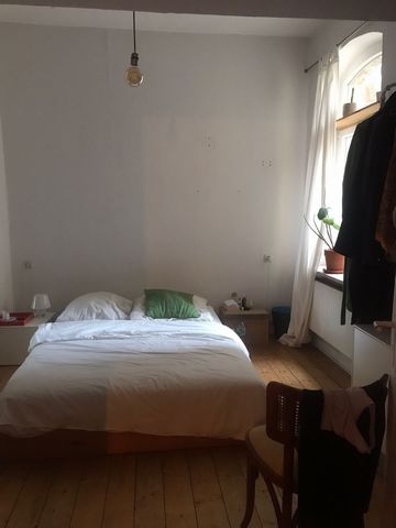 We (Paula + Niklas) would like to sublet our 3-room old building apartment in Linden Nord for 5 months. The apartment has 3 rooms (bedroom, living room and the small study) and a very wide, large hallway with a table that can be used like a dining ro...