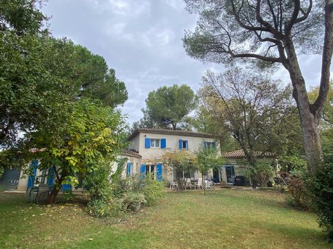 Aix-en-Provence villa rental. Very pleasant villa situated in a quiet area in 500 metres away from a Golf and Sports club and 5mn from the city centre of Aix-en-Provence. Very comfortable spacious contemporary villa: beautiful ground enclosed, pool-h...