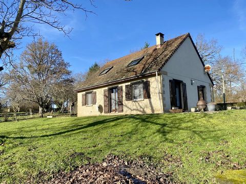 We are delighted to introduce this charming detached 3 bedroom house located in a hamlet of Val d’Oire et Gartempe. The property also includes a 45m² barn and a nicely sized garden of approximately 1272m². The ground floor features a fully equipped k...