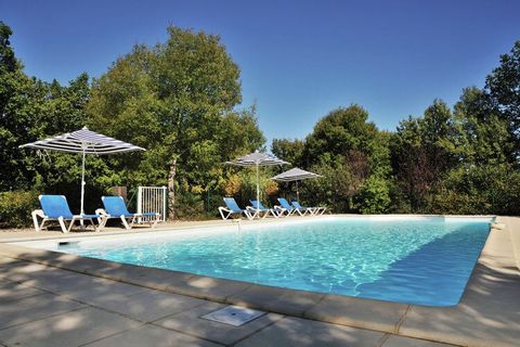 Between the forests of the Dordogne valley you'll find the comfortable holiday domain Souillac Golf & Country Club. The vast domain is beautiful and situated around the (18 hole) golf course. It consists of eight neighbourhoods with 6 to 18 luxurious...