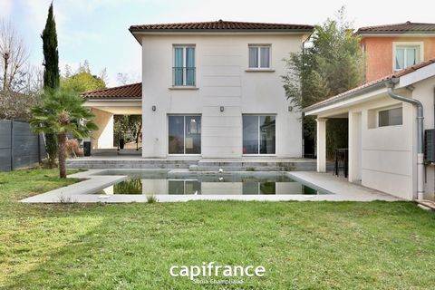 Dpt Rhône (69), LISSIEU, à vendre maison de type T6 d'environ 140 m² et son Terrain de 700 m² avec piscine
