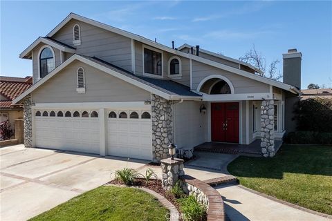 Located on an intimate cul-de-sac in a highly desired Travis Ranch neighborhood, this residence offers a blend of modern features, functional spaces, and outdoor retreats for a comfortable and stylish living experience. Upon entering, you will immedi...