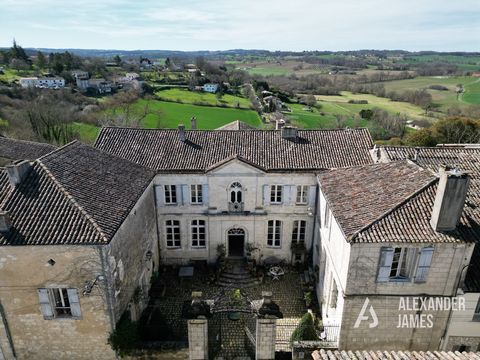 This historic property located in the Lot-et-Garonne region of France is an exceptional opportunity to own a true piece of French history. With a rich past dating back to Roman times and built on the remains of a 13th-century fortress, this mansion d...