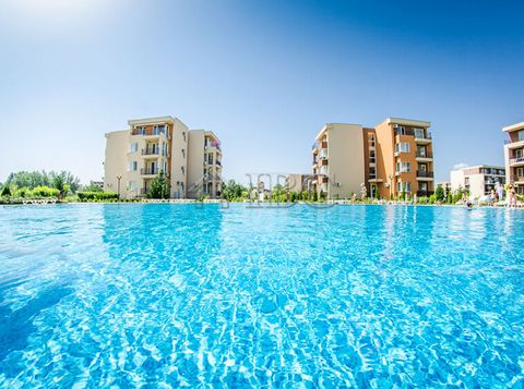 Na sprzedaż! Apartament 1-pokojowy, Holiday Fort Club, Sunny Beach Apartament Sunny Beach na sprzedaż, położony na parterze w kompleksie Holiday Fort Club, naprzeciwko Aqua Parku i około 10 minut spacerem od plaży. Kompleks jest otwarty przez cały ro...