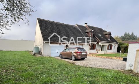 Découvrez cette magnifique maison de 182m2 située à Paucourt, conçue sur un terrain verdoyant de 1784m2. Dès l'entrée, vous serez accueilli par un sas qui mène à un spacieux séjour, agrémenté d'une cheminée à insert pour des soirées chaleureuses en f...