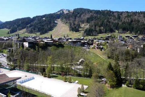 Residence located 500m from the resort center, ski lifts, sports center and municipal swimming pool. Superb view of Morzine and its ski area. Studio (average standard) on the 2nd floor of a residence located 500m from the resort center (South-West ex...