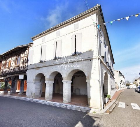 A 15 min de Golfech, dans le coeur de Dunes, village de caractère fondé au XIIIe siècle par les Templiers, découvrez une majestueuse maison de maître entièrement en pierre, héritage du XVIIe siècle, où l'histoire et l'élégance s'entremèlent.   Découv...