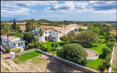 MAISON DE CAMPAGNE, LICENCE TOURISTIQUE, MENORQUE, ÎLES BALEARES~MENORCA EST UN PARADIS PROCHE qui vous invite à explorer. Cette île pleine de choses incroyables vous surprendra par sa beauté unique, où la vie prend un nouveau sens. MENORCA EST UN PA...