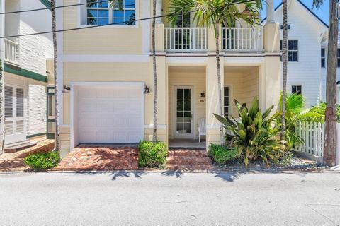 Tremendous opportunity to own an ocean block beach house on historic Root Trail in Palm Beach. This beautiful home offers 3 bedrooms, 3 baths, and a 1-car garage. Located just minutes from the beach, retail, and restaurants, it features a chef's kitc...