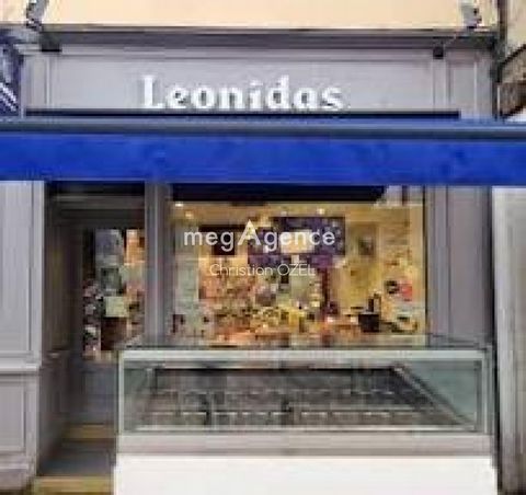 Située dans la cité médiévale très touristique de Provins, cette chocolaterie sous enseigne internationale bénéficie d'un emplacement stratégique en plein cœur du centre ville. Les environs offrent une ambiance pittoresque et animée qui attire un flu...