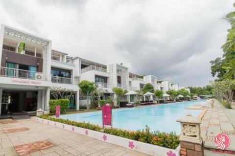 Nice sized 1 bedroom condo unit on the 2nd Floor. Situated at the Frangipani Resort in Khao Takiap just a few minutes to the beach. There is lots of restaurants, convenience stores and markets in the area as well as lots to do. - 1 Bedroom - 1 Bathro...