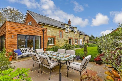 Nestled in the heart of stunning countryside up a private drive, this beautiful, former coach house, set in the picturesque hamlet of Horringford is the perfect combination of modern convenience and old-world charm, further to its extensive renovatio...