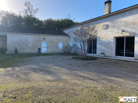 Au coeur d'un hameau de Nersac à 15 minutes d'Angoulême, cette maison spacieuse est idéalement située. Bénéficiant d'un terrain de 1151 m², cette propriété offre également une proximité avec les commodités, notamment les écoles et les transports en c...