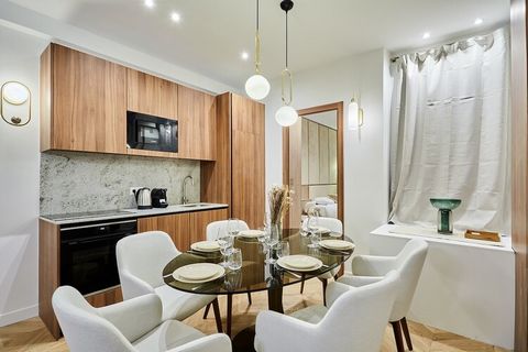 Bienvenido a nuestro magnífico apartamento de 2 habitaciones con aire acondicionado, muy bien ubicado en el corazón de París, cerca de muchas tiendas, cafés y restaurantes. Descubra nuestro alojamiento decorado con gusto por profesionales, moderno, a...