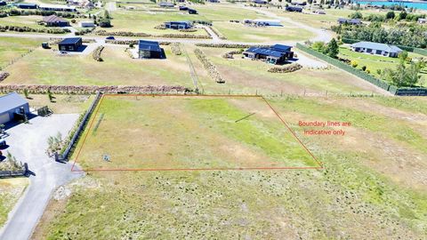 Entdecken Sie das ultimative Stück Paradies in Twizel mit diesem außergewöhnlichen 2298 m² großen, erhöhten Rückenteil, der perfekt für Privatsphäre und einen atemberaubenden 360-Grad-Blick auf die Berge positioniert ist. Diese Immobilie befindet sic...