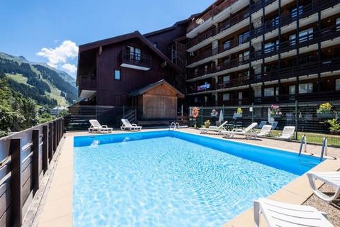 La propriÃ©tÃ© est idÃ©alement situÃ©e au cÅ“ur du quartier des Trois VallÃ©es, Ã  seulement 50 mÃ¨tres des commerces de proximitÃ©, des restaurants et des arrÃªts de bus. Avec l'Office de Tourisme Ã  proximitÃ©, les clients bÃ©nÃ©ficient d'un emplac...