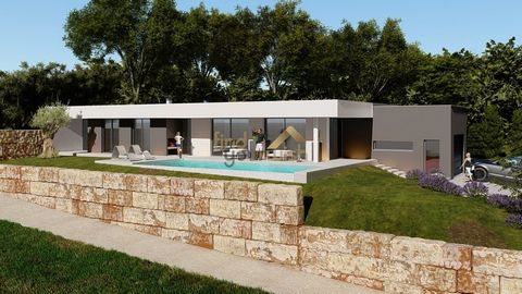 Located in Alcobaça. 3 bedroom villa, 160m2, single storey, new, swimming pool 49 m2, plot 780m2, bay view São Martinho Porto, Silver Coast, Portugal