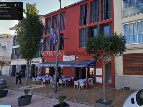 Commercial premises in the Port of Maó, ideal for a restaurant. Located on the front line of the emblematic Port of Maó, this commercial premises offers an unbeatable location for any gastronomic project, with a large and versatile space, well-distri...