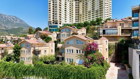 Die perfekte Wahl für einen Urlaub und das Leben am Meer Wir bieten eine Einzimmerwohnung mit offenem Grundriss in einer der besten Gegenden von Alanya. Die Wohnung befindet sich 2500 Meter vom Strand entfernt, was Ihnen die Möglichkeit gibt, das Mee...