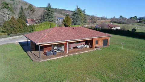 Maison passive dans la vallée du Lot , proche Saint Cirq lapopie