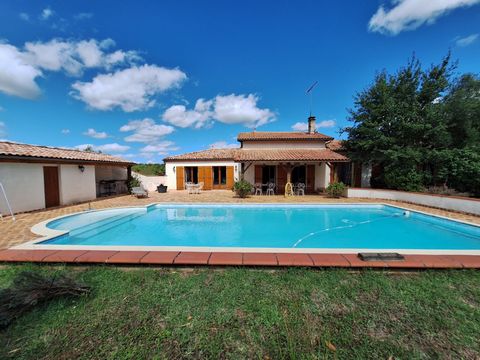 Maison nichée dans un écrin de verdure