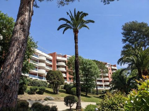 Au sein d'un domaine privé et sécurisé, un bel et spacieux appartement de 125 m2