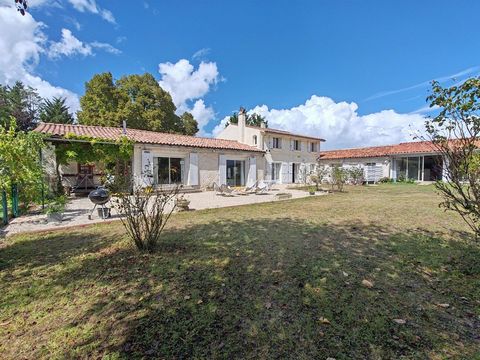 Charmante propriété avec gîte, piscine et vaste terrain à Courcoury