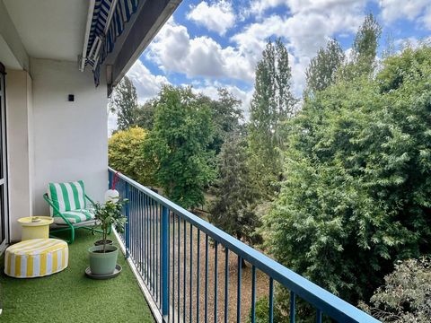 Appartement 4 pièces, 1 balcon et 1 place de parking
