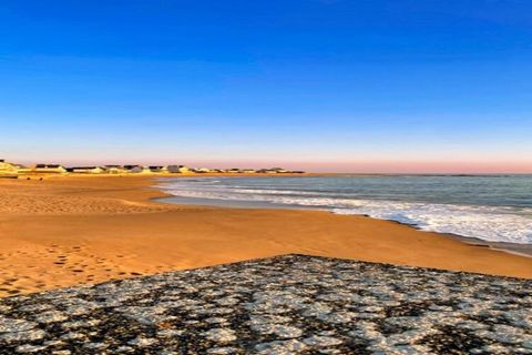 Dit appartement ligt in de residentie Valentin Plage en is een ideaal adres voor een geslaagde zomervakantie in de zogenaamde ''Côte Sauvage'' bij de baai van La Baule. Het kleine, afgesloten en groene domein (2 ha) bestaat uit een monumentaal hoofdg...
