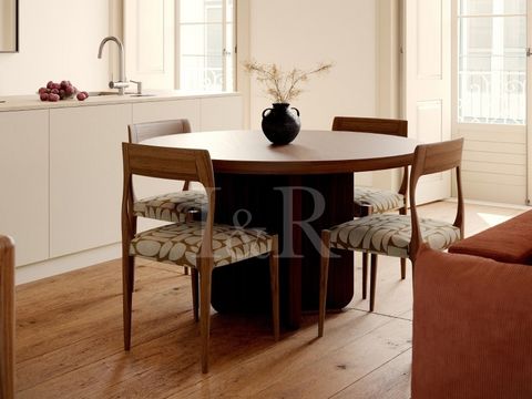 Spacious 68 sqm duplex studio located in the Ando Living Pedras Negras House project. This apartment is distributed as follows: on the ground floor, upon entering, we have access to the living area, kitchenette, full bathroom and storage room. Climbi...