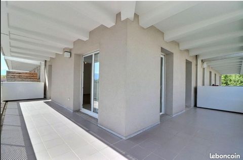 T2 45M2 terrasse de 27M2
